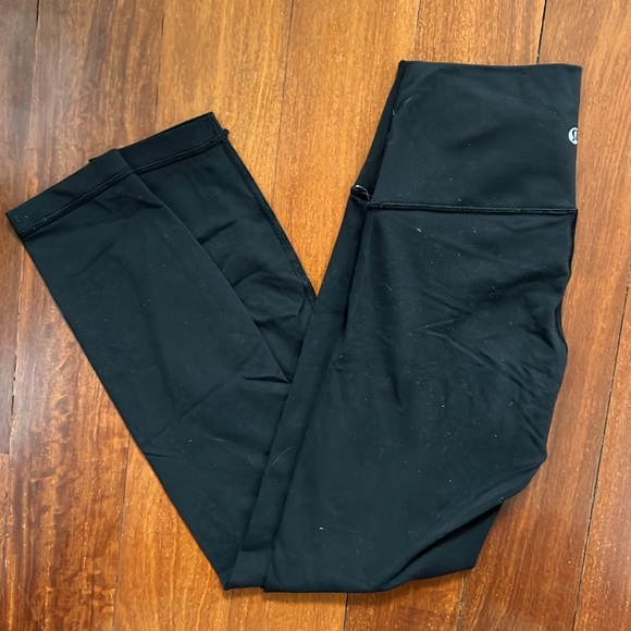 Lululemon basic tight - Picture 2 of 2